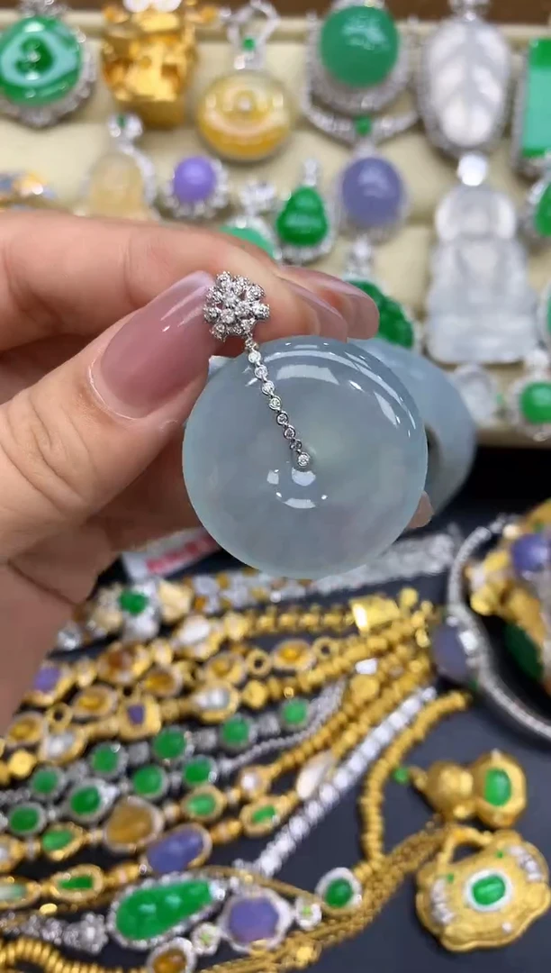 颈饰18K金镶嵌翡翠437-中国好珍宝