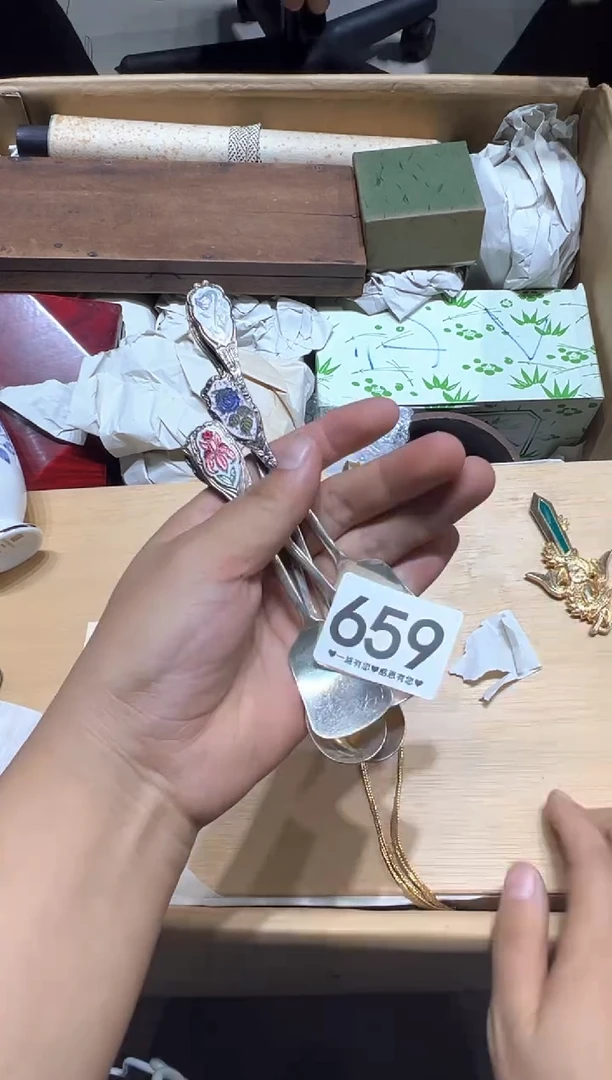 瓷片m****o659..........4