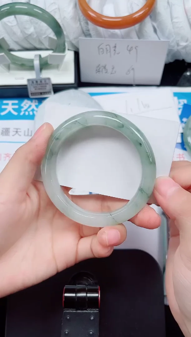 未镶嵌手镯石英质玉94/56/57