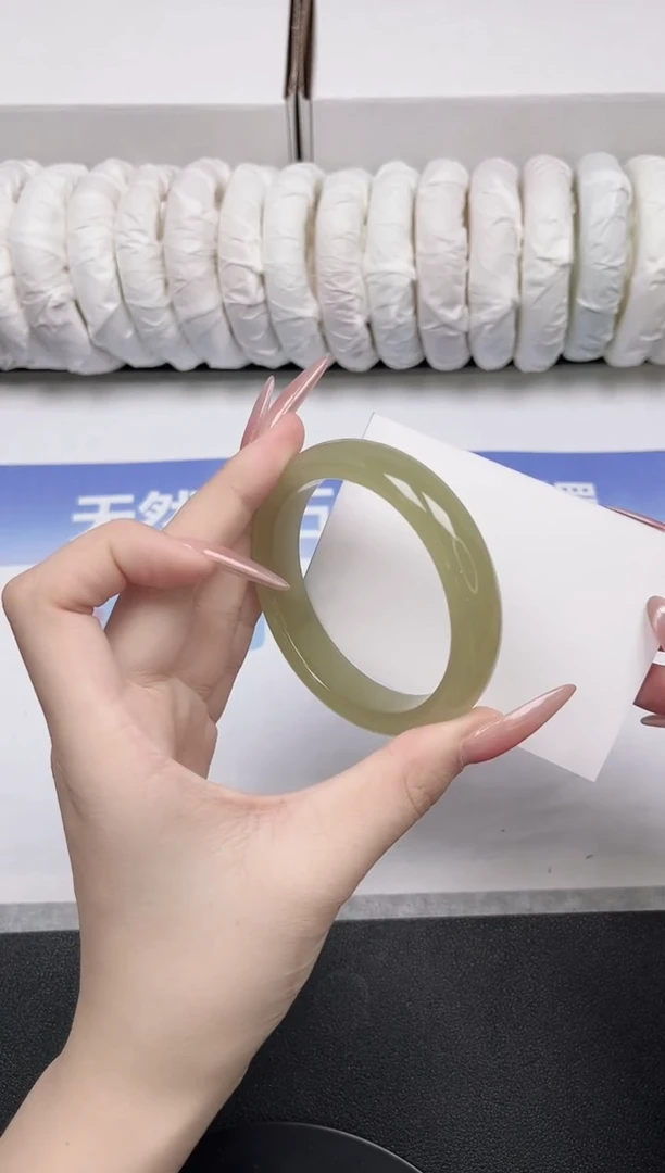 未镶嵌手镯石英质玉11-56.7