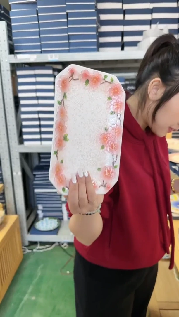 【闪购商品】瓷J143------------