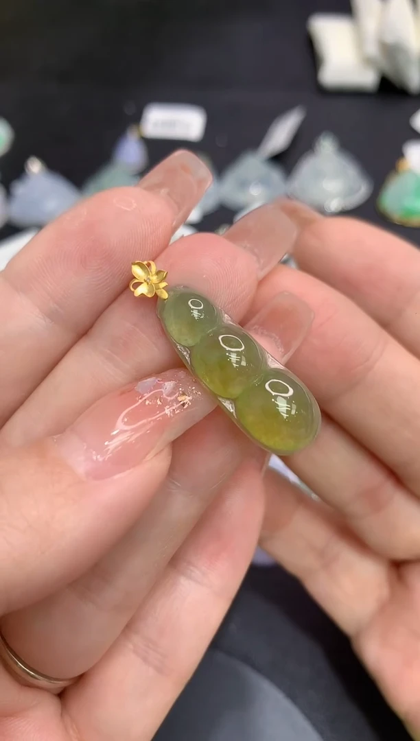 吊坠(不含链)18K金镶嵌翡翠111111111111