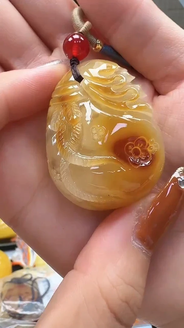 裸石琥珀未镶嵌如图