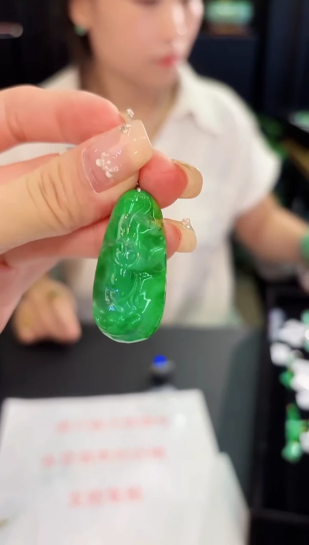 翡翠18K金镶嵌颈饰 缅料A货/支持复检/一件