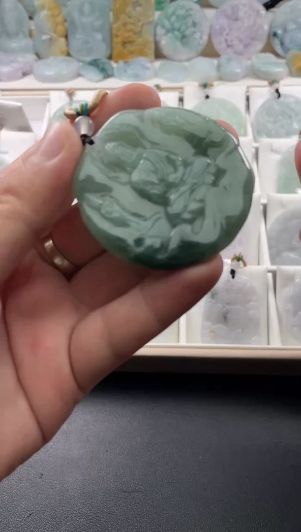 颈饰未镶嵌翡翠25/10/31/.102