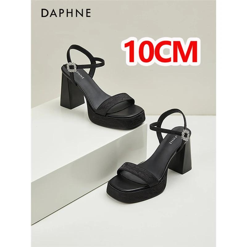 达芙妮黑色超高跟凉鞋女款夏季一字带露趾粗跟气质高跟鞋增高10CM
