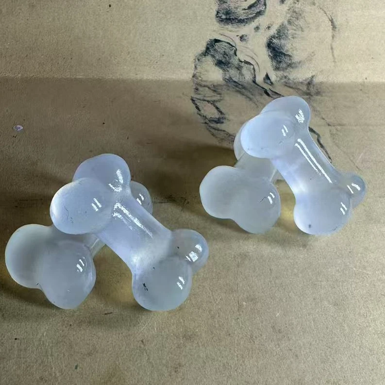 天然岫玉骨头吊坠(多样性发货)（24.5mm*14mm*10mm）