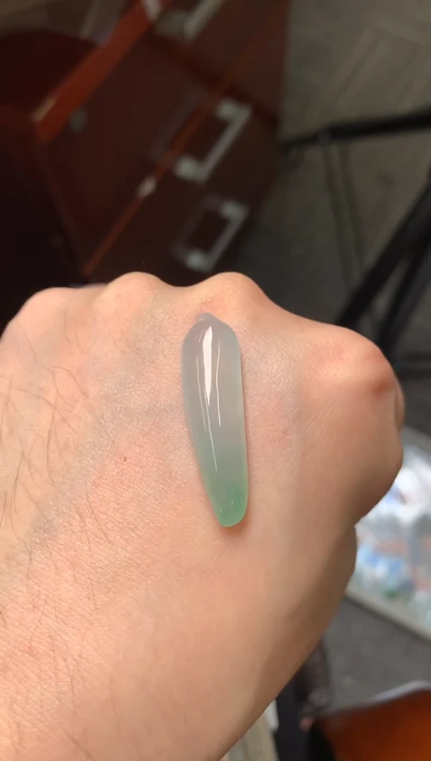 未镶嵌定制翡翠裸玉