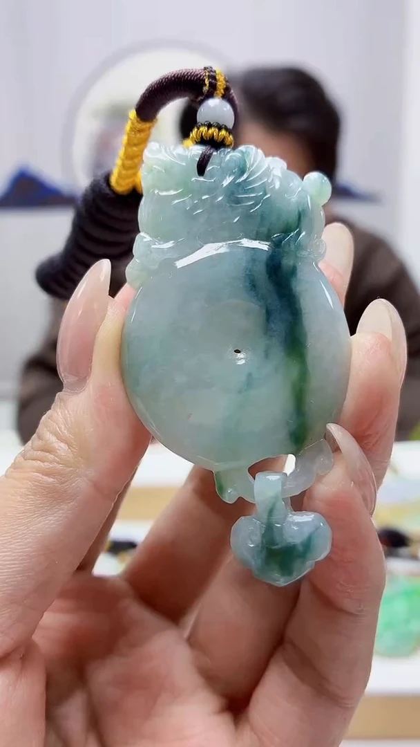 未镶嵌定制翡翠5060MM-毛货挂件45