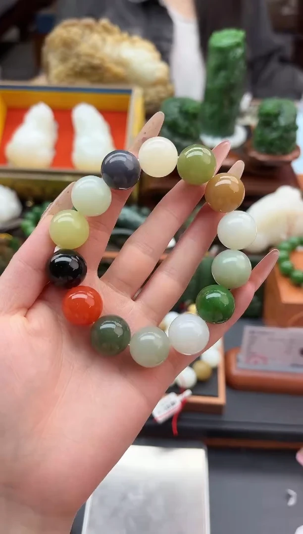 未镶嵌手串和田玉董小姐推荐 多样性发货 拍一发一db16