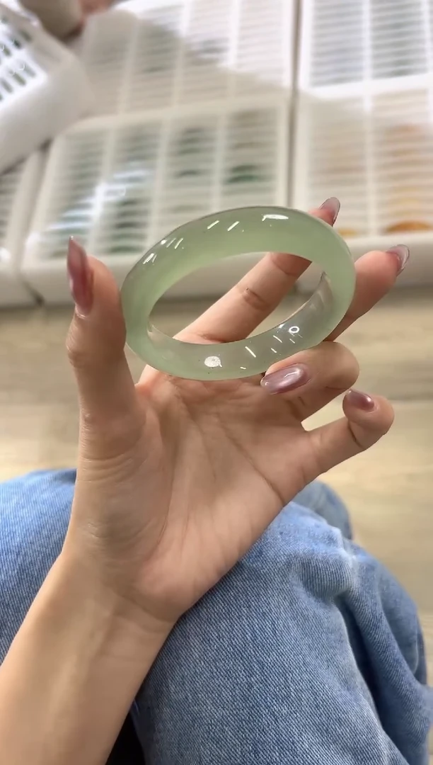 未镶嵌手镯石英质玉122-52D