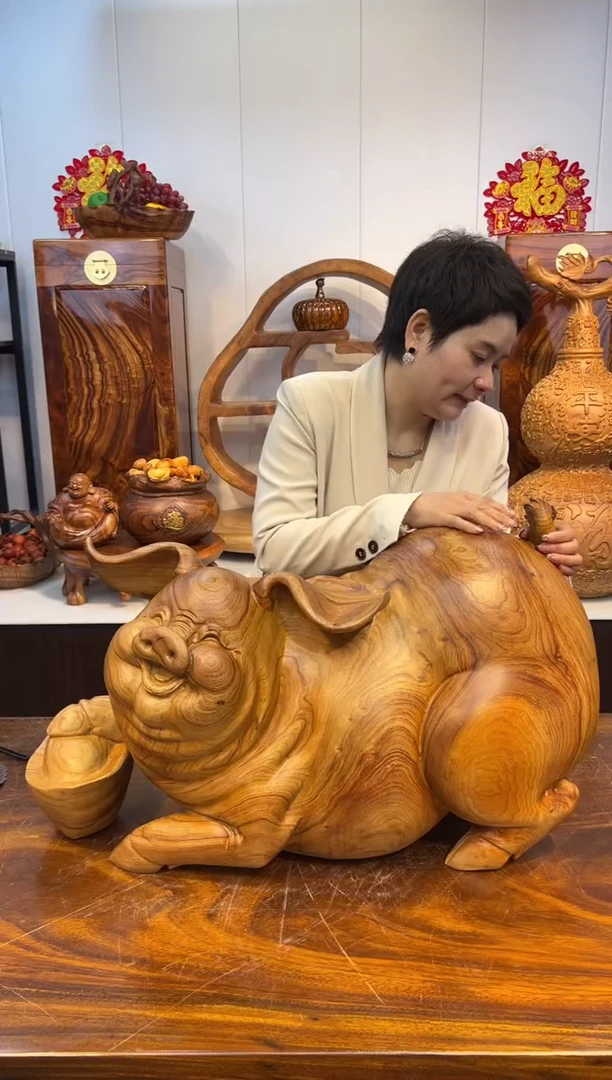 【闪购商品】香樟木实木创意福猪