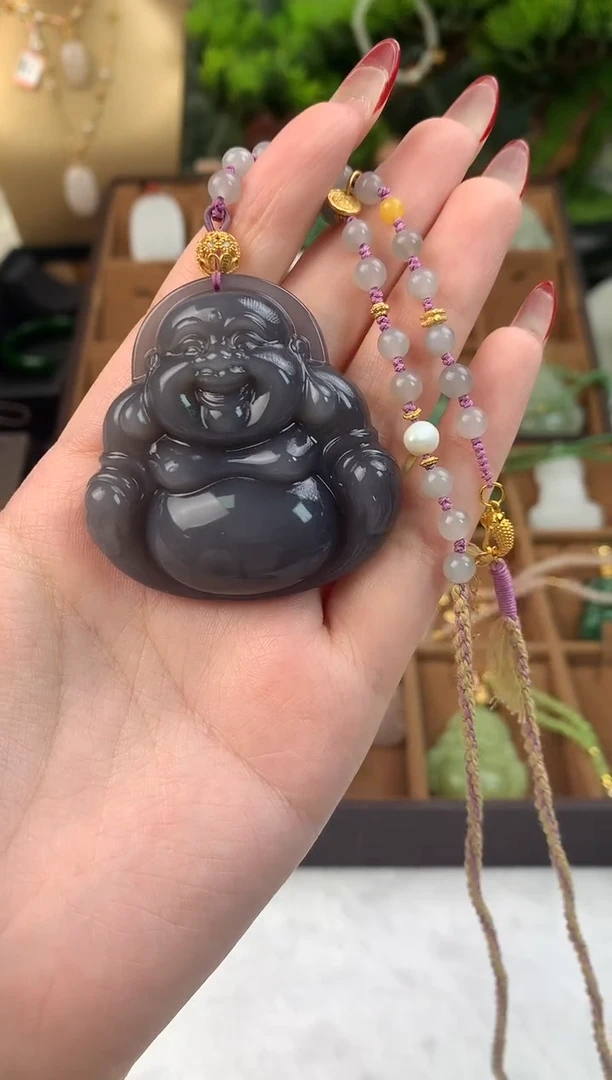颈饰未镶嵌和田玉吊坠
