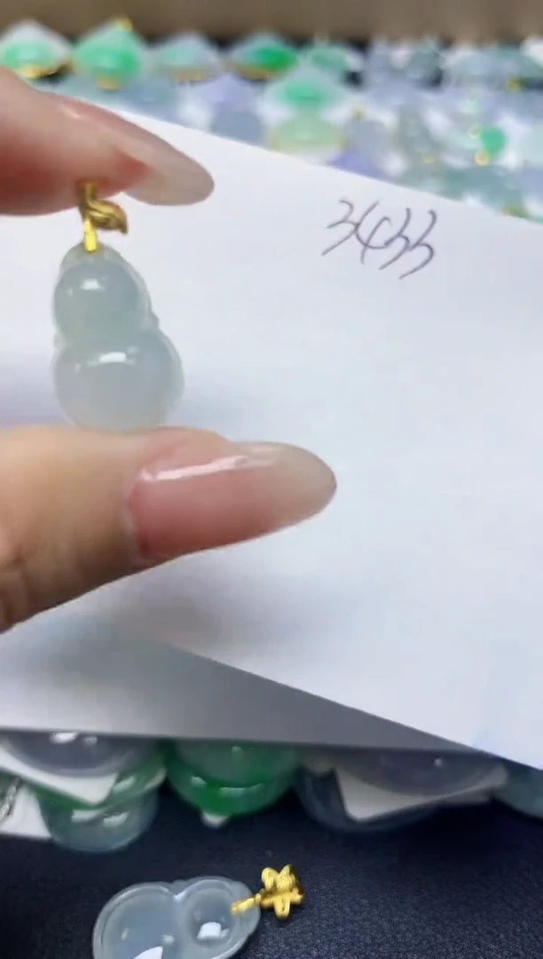 翡翠未镶嵌颈饰天然缅甸翡翠A货