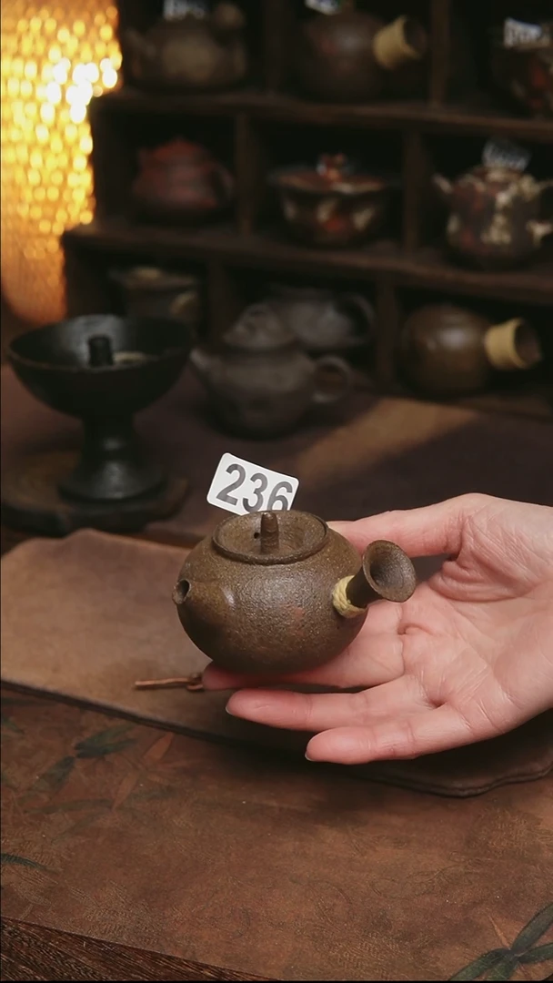 236号紫砂全手侧把茶壶100毫升以下