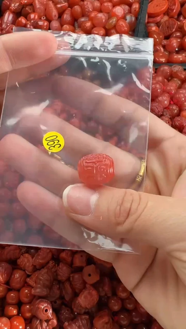 【闪购商品】南红玛瑙颈饰未镶嵌1