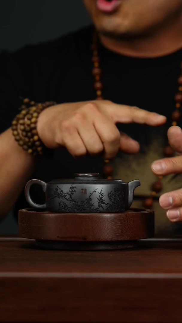 茶壶紫砂d30周盘壶{古铜砂}