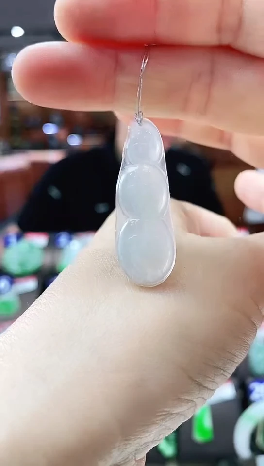 颈饰未镶嵌翡翠福豆