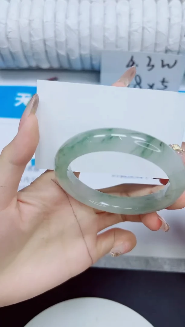 石英质玉手镯未镶嵌275/57.6