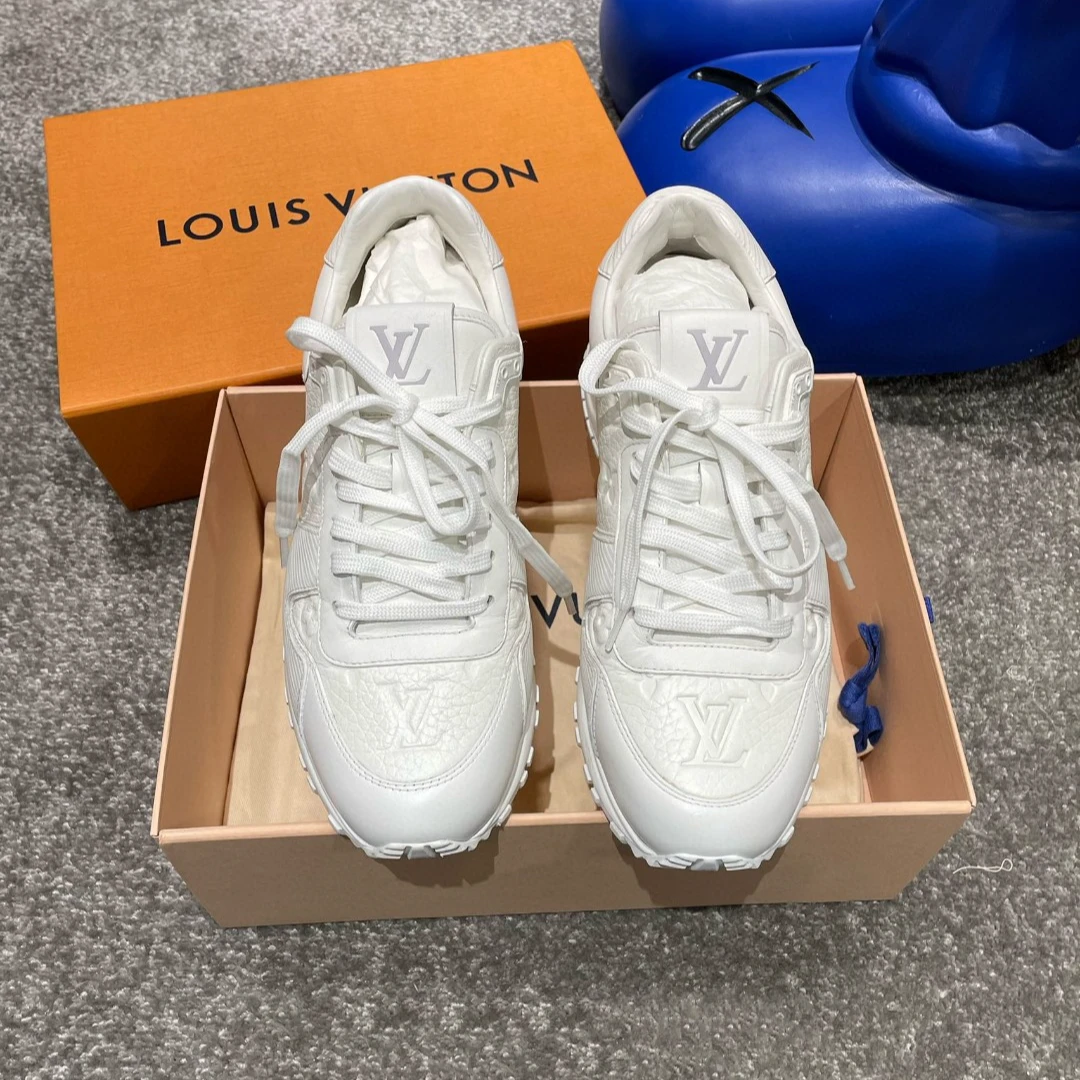 99新 LouisVuitton/路易威登 白色低帮运动鞋/鞋码39/LK001797