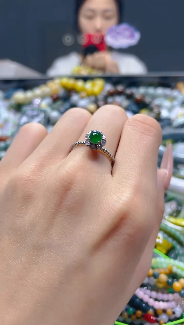 颈饰未镶嵌翡翠/L/翡翠A货，一件也是批发价