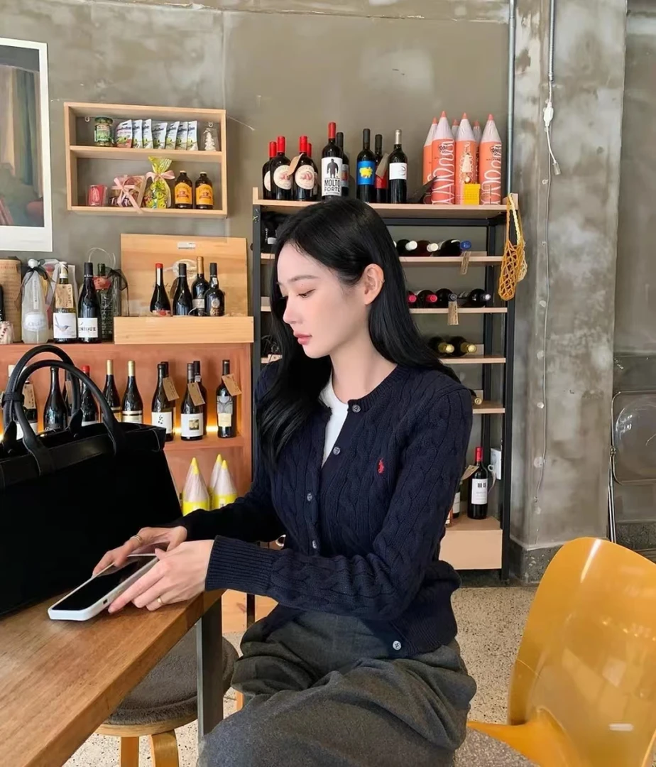 粗麻花小马刺绣绞花毛衣质感针织开衫长袖外套极简老钱风纯色