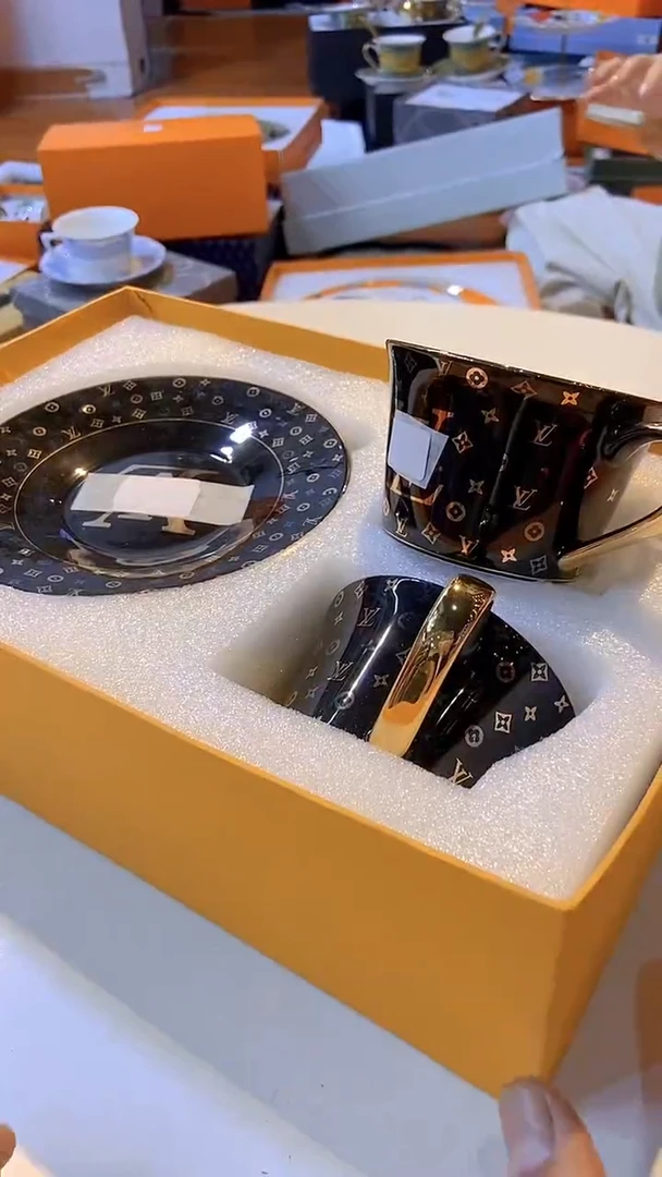 鸿辉家品牌瓷器，京东包邮！