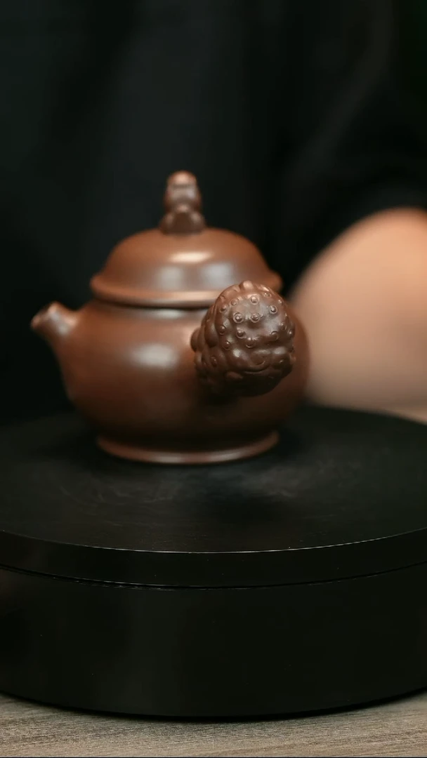 茶壶紫砂金**牌H2158赵信军瑞兽唐羽