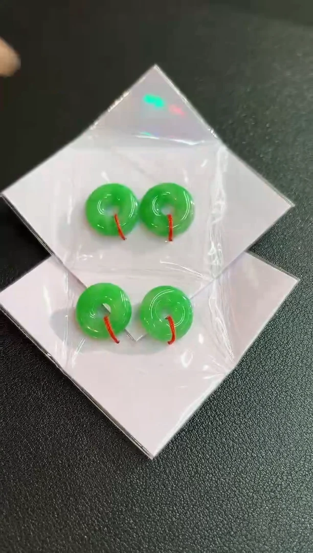 翡翠未镶嵌耳饰 含小耳包/多样性发货/一对