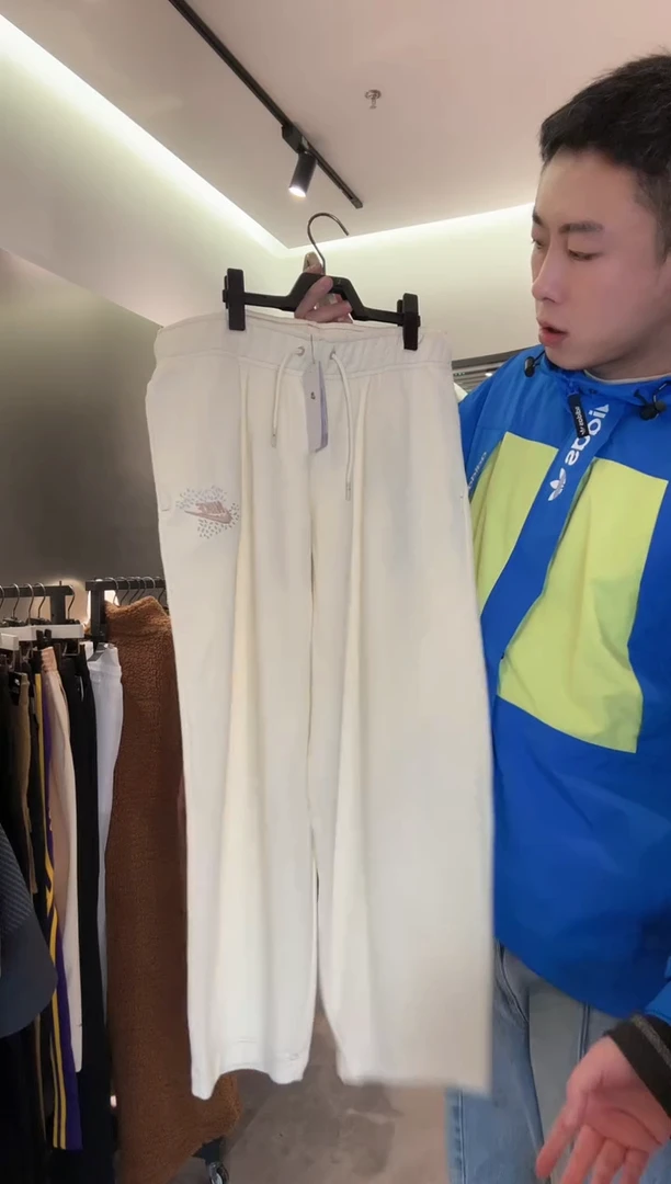 DR7838-113-L    耐克