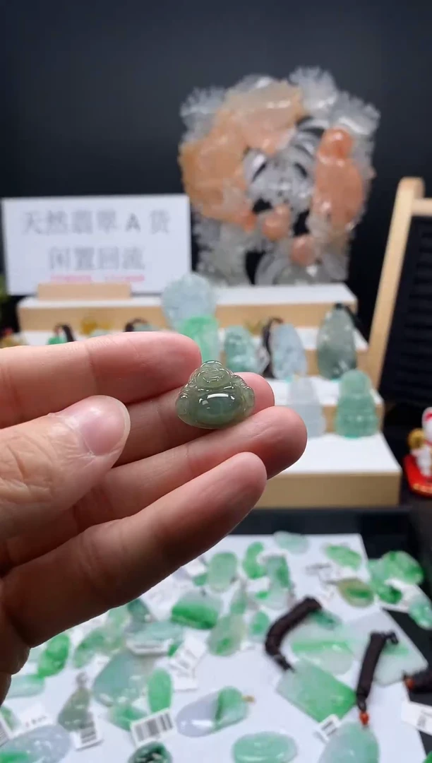 【闪购商品】翡翠颈饰未镶嵌佛公