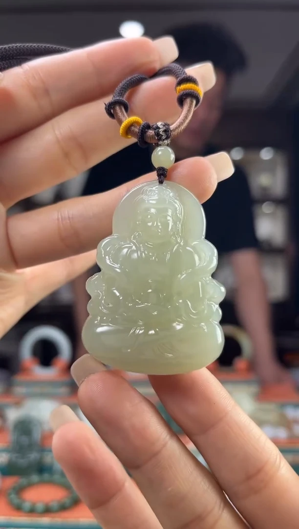 和田玉未镶嵌颈饰佩佩