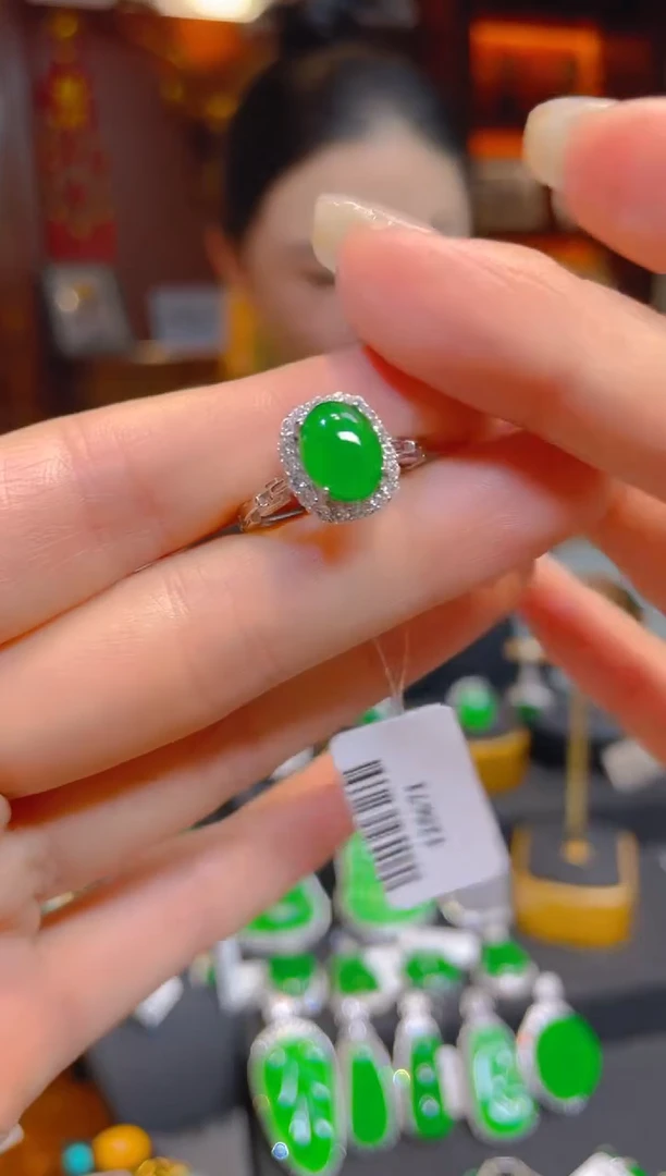 翡翠戒指银S925镶嵌天然A货翡翠戒指/125671
