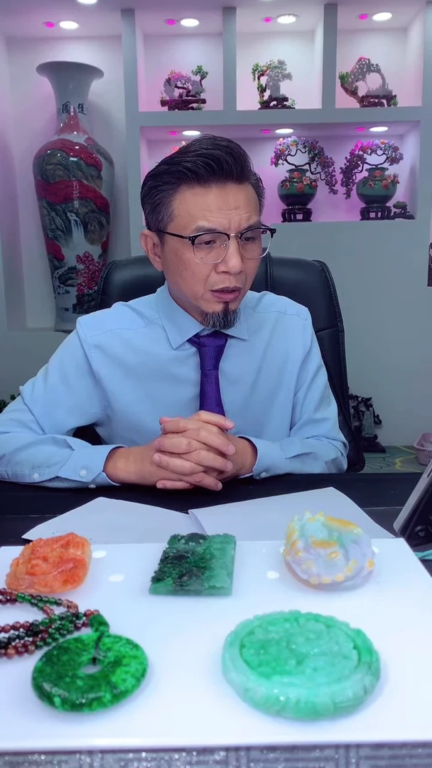 未镶嵌定制翡翠傲**梅定制翡翠（拍一发一）