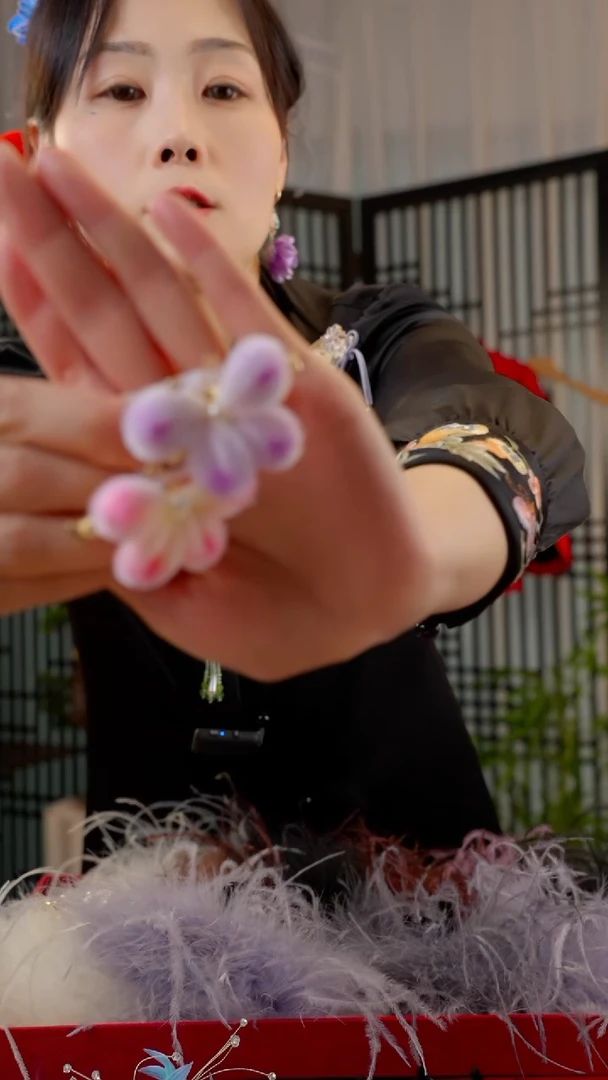 刺绣M****e非遗绒花饰品