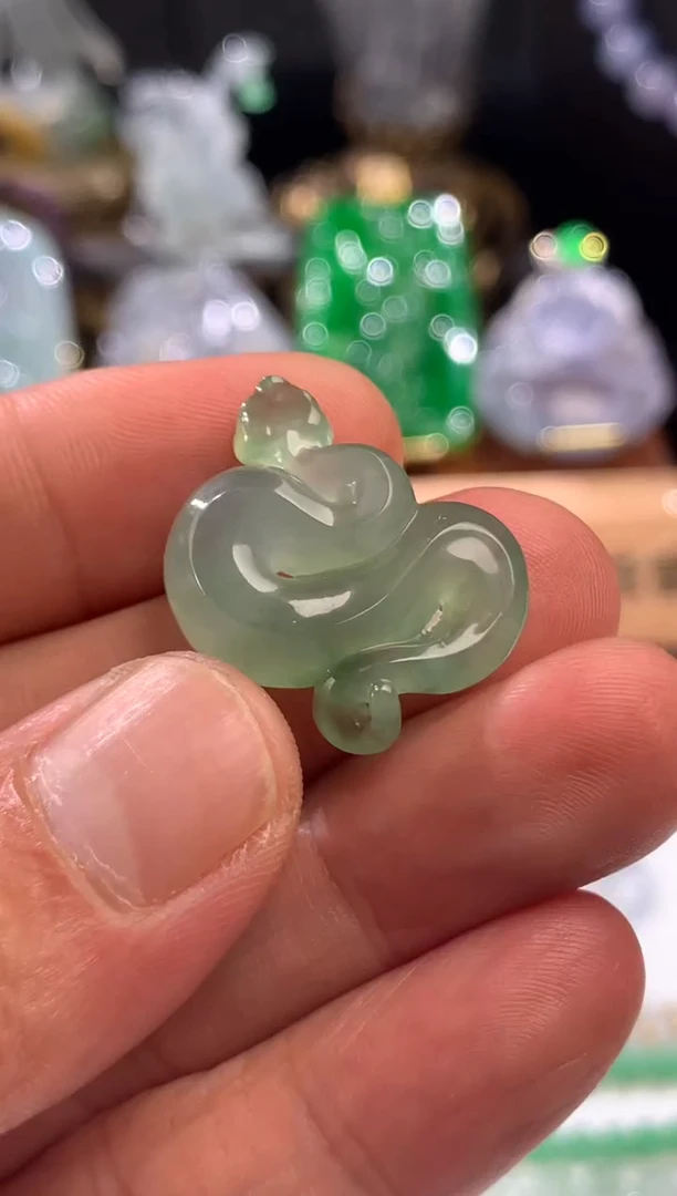 颈饰未镶嵌翡翠天然翡翠