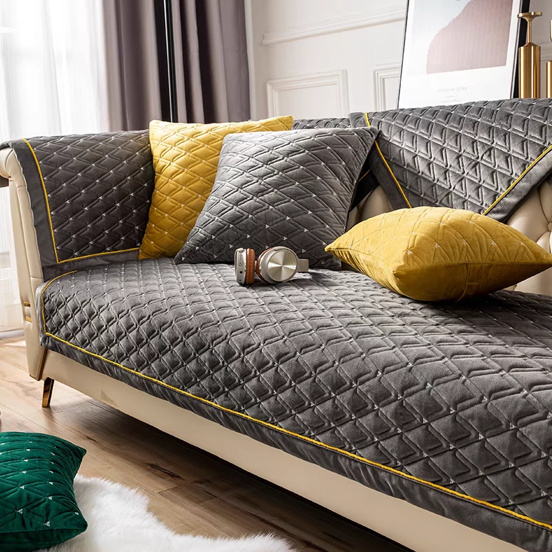 高品质天鹅绒灰色菱形格沙发垫尺寸约70*70拍一发4片