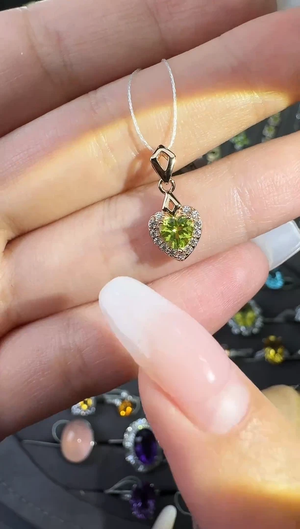 颈饰银S925镶嵌橄榄石.