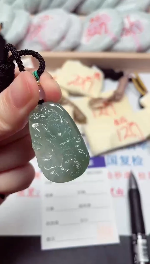 颈饰未镶嵌翡翠缅甸翡翠A货