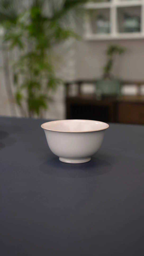 月白釉压手杯一级精品无纹  100CC