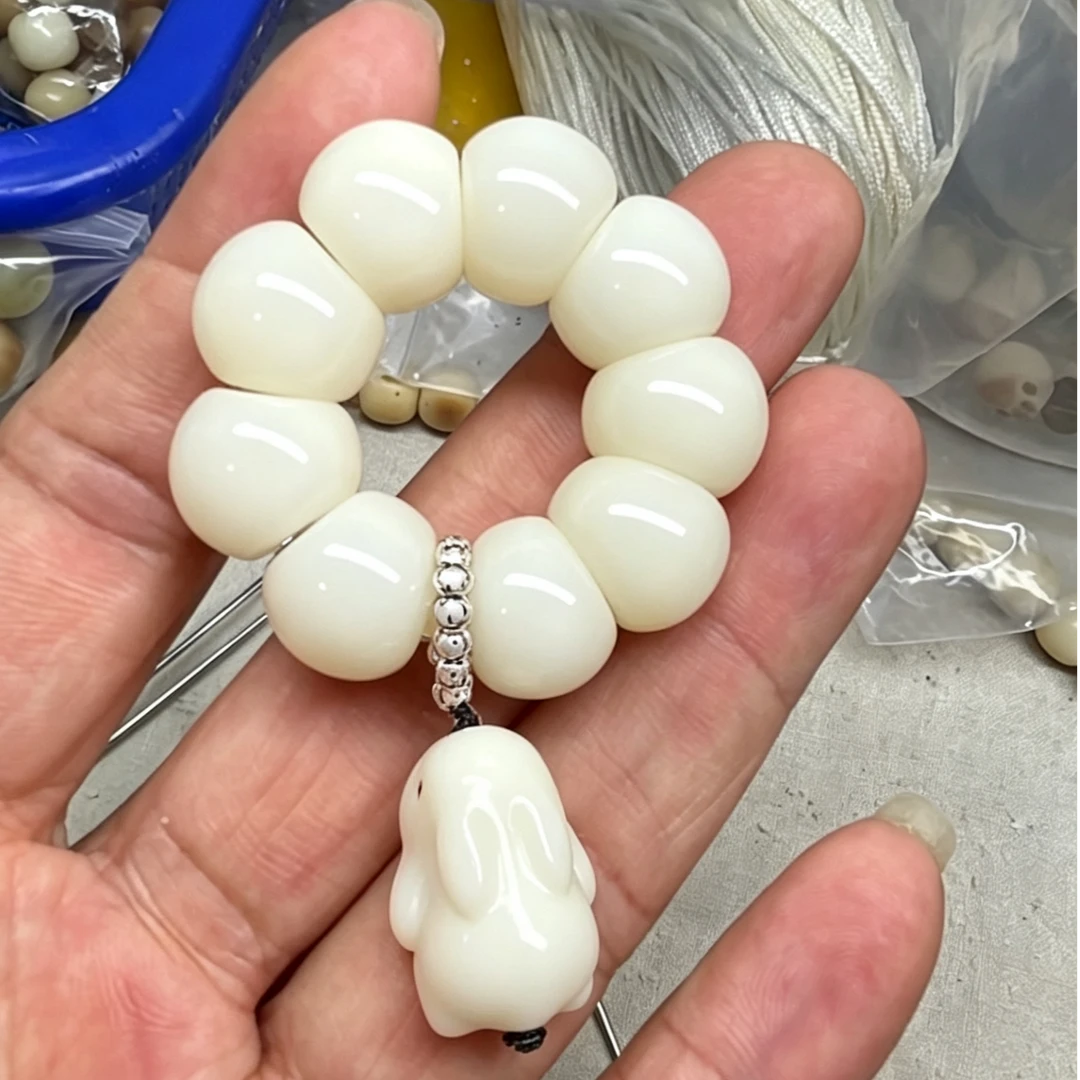 干磨荔枝冻指捻白色趴趴兔菩提根手捻雕刻文玩手把件绕指柔
