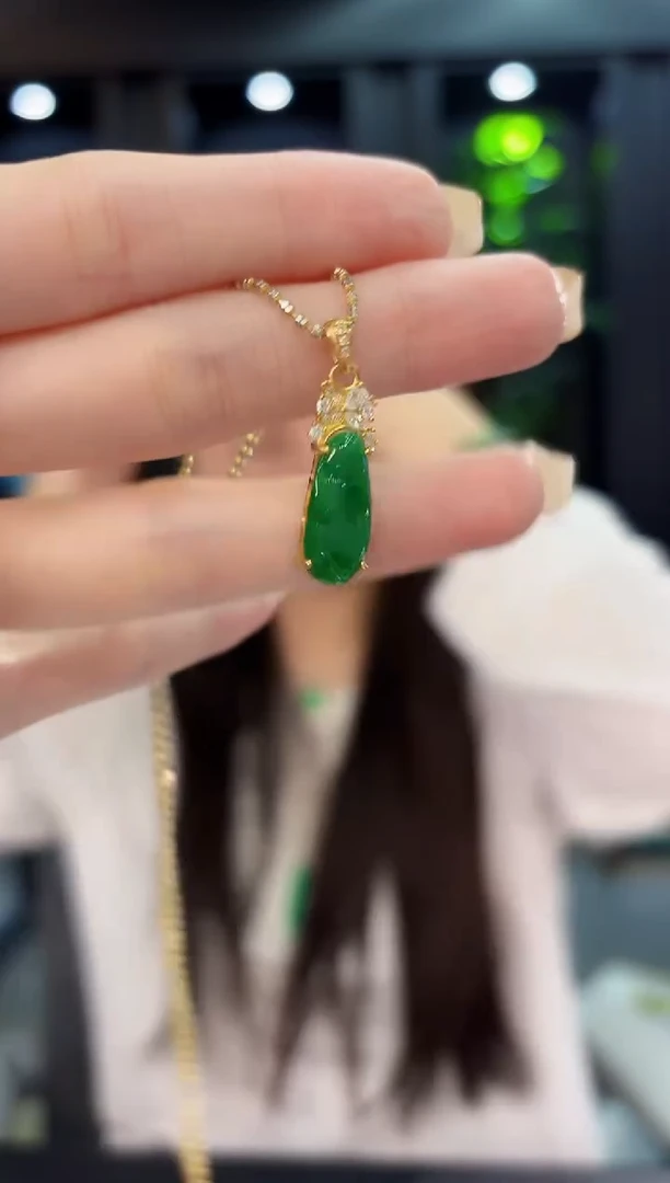 翡翠未镶嵌吊坠(不含链)缅料A货/多样性发货/一件
