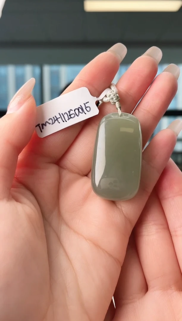 颈饰未镶嵌和田玉无事牌