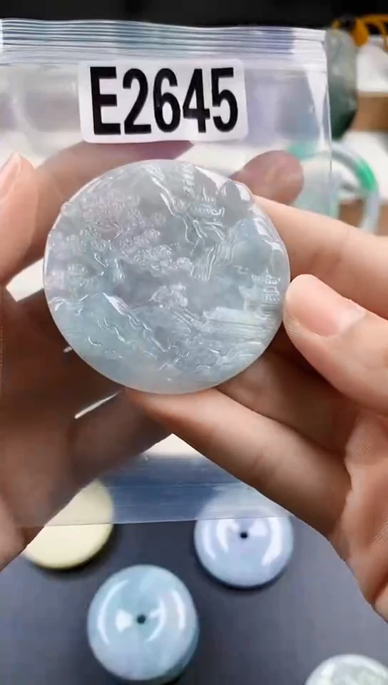 颈饰未镶嵌翡翠天然翡翠吊坠挂件