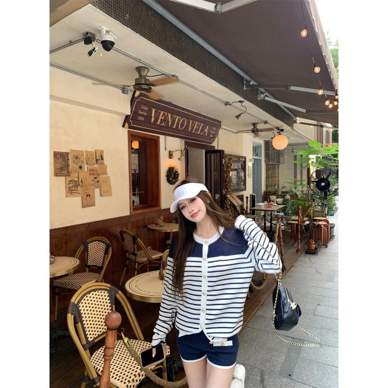 撞色条纹长袖针织开衫毛衣外套女秋季穿搭套装休闲直筒短裤两件套