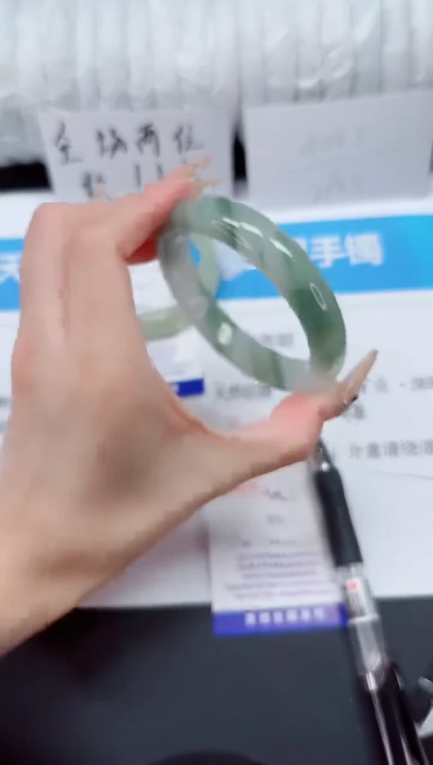 未镶嵌手镯石英质玉21-57