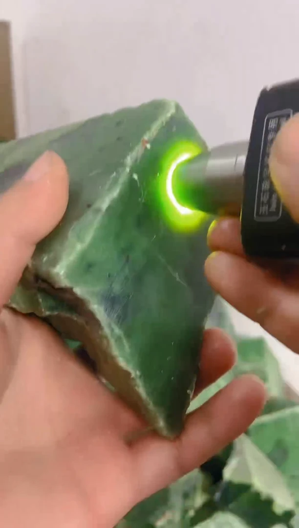 未镶嵌和田玉珠宝半成品1