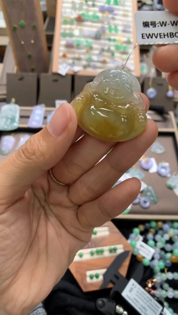 颈饰未镶嵌翡翠佛公
