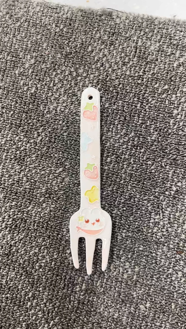 长叉子小兔子立体釉
