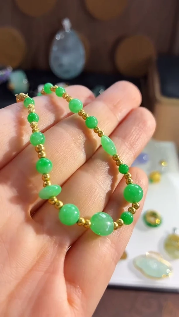 18K金镶嵌手链翡翠手串